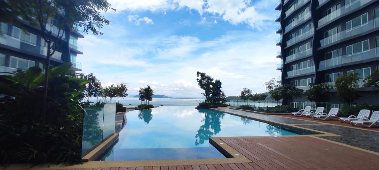 Infinite Seaview With Penang Bridge Suite With Sunrise Up To 11 Person Bayan Lepas Exterior foto