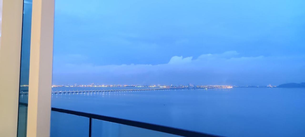 Infinite Seaview With Penang Bridge Suite With Sunrise Up To 11 Person Bayan Lepas Exterior foto